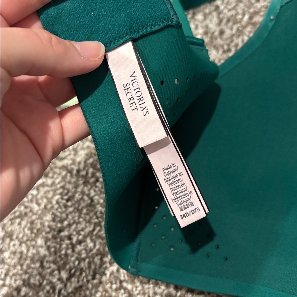 Victoria’s Secret bra bundle - Picture 7 of 8
